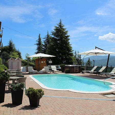 Albergo Ristorante Miramonti Toano Bagian luar foto