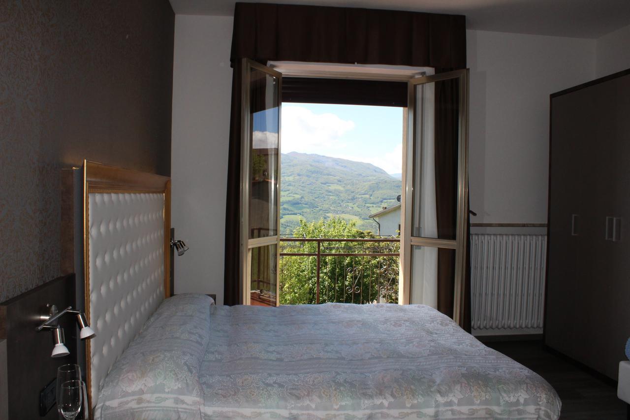 Albergo Ristorante Miramonti Toano Bagian luar foto